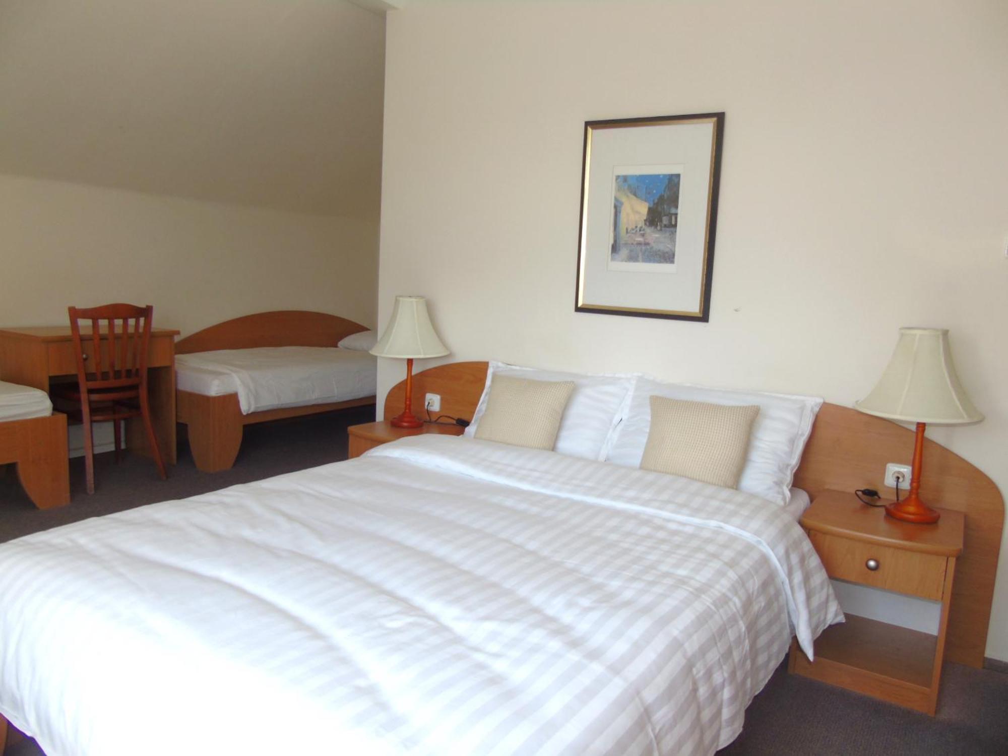 Toris Inn ชีเนตส์ ภายนอก รูปภาพ